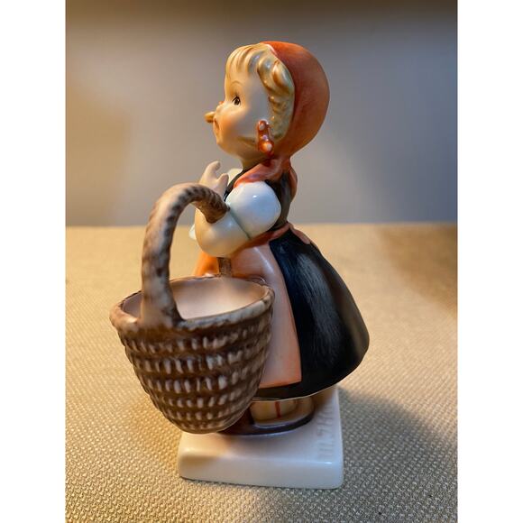Goebel Hummel Figurine, 5 1/2” Tall, “Meditation” TMK-7 in Box - Picture 6 of 8